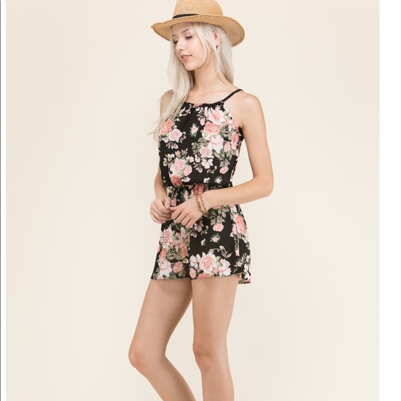 Tops - Plus size Cute romper in black
